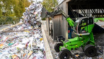 Telehandler with elevating cab in recycling waste management SENNEBOGEN 3.40 G